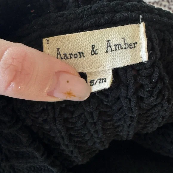 Cozy Black Knit Sweater - Picture 4 of 4